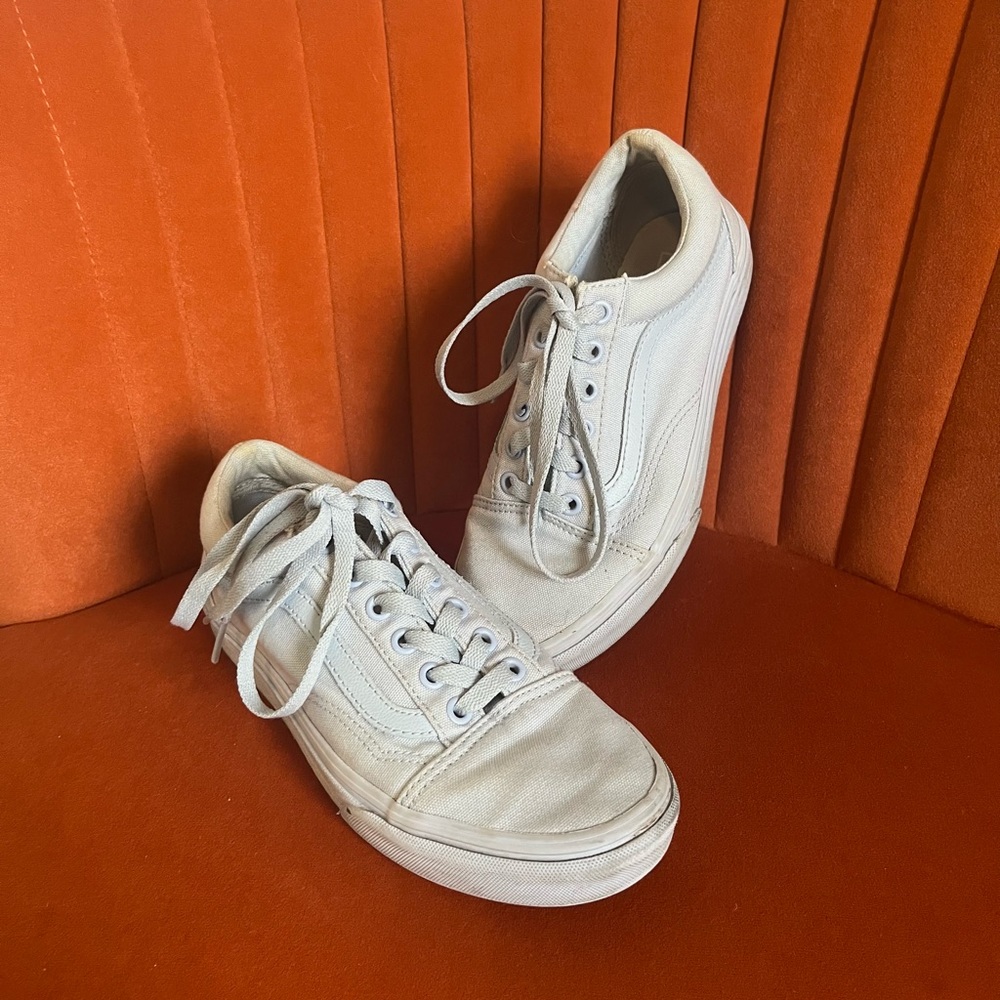 6.5 Vans Sneakers